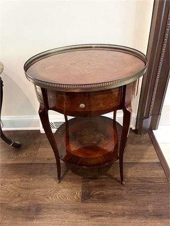 French Gueridon Style Round Accent Table