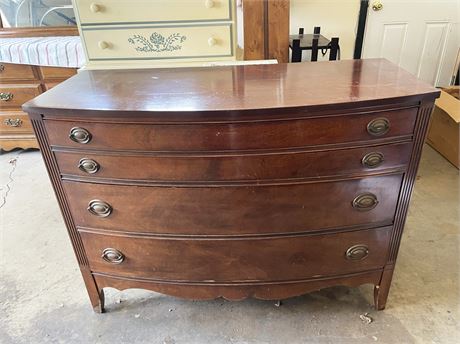 Mahogany Traditional Chest of Drawers