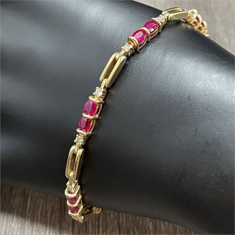 14kt Yellow Gold Diamond Ruby Bracelet