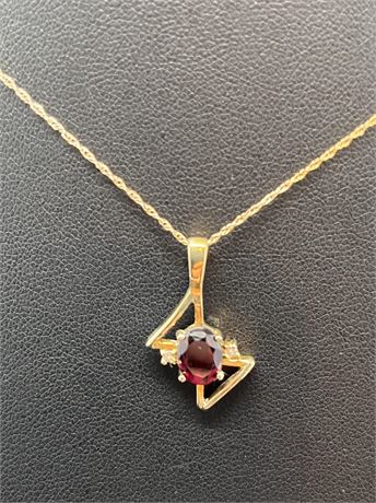 10kt Gold Garnet Necklace