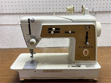 Singer Sewing Machine Model 620