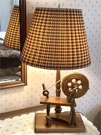 Spinning Wheel Table Lamp