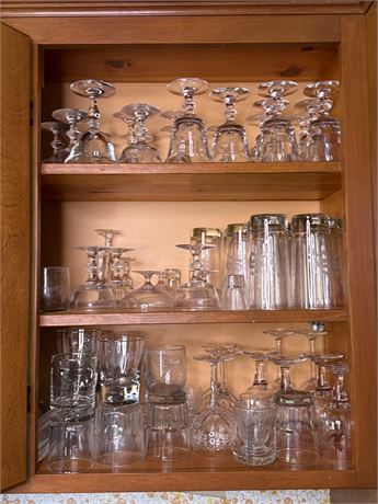 Kitchen Cupboards Lot 2
