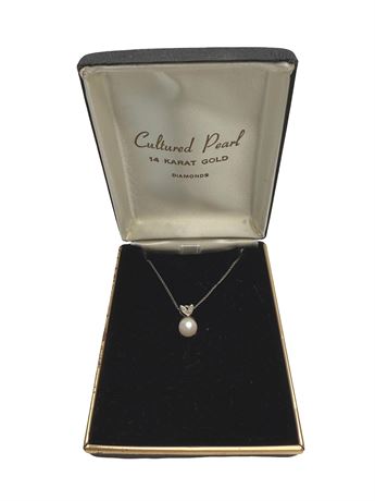 14kt White Gold Necklace with Cultured Pearl