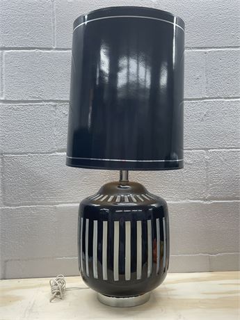 Ruma Humbug Style Black & White Lamp - Lot #1