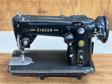 Singer Sewing Machine Model 306W