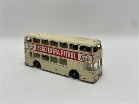Lesney / Daimler Bus / ESSO Extra Petrol