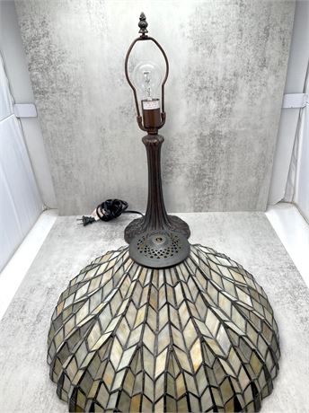 16" Tiffany Style Table Lamp w/ Shade