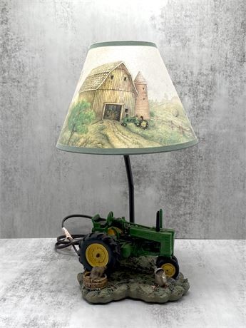 John Deere Licensed Table Lamp