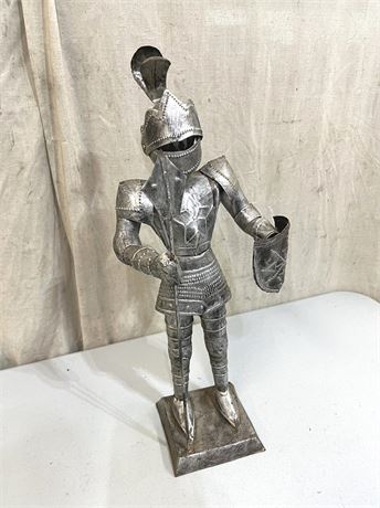 21" Knight in Armor Statue