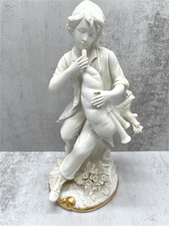 Capodimonte Porcelain Bagpiper Figurine 9.5�