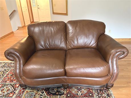 Robinson & Robinson Leather Loveseat