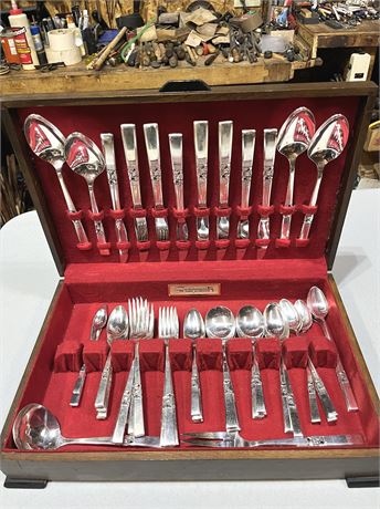 Community Silverplate Silverware Set