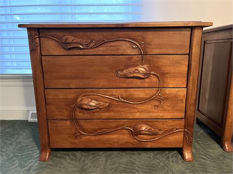 Leaf and Vine Solid Wood Four-Drawer Dresser