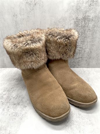 Minnetonka SZ 8 Fur Boots