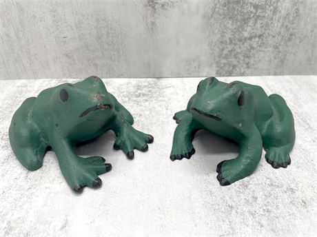 6" x 5" Cast Metal Frogs