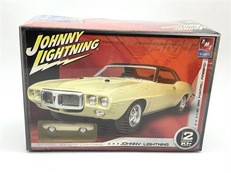 Johnny Lightning Collectible Car