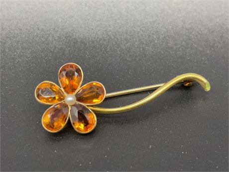 14k Gold Flower Pin