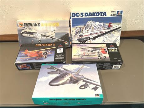 Model Plane Kits Lot 17