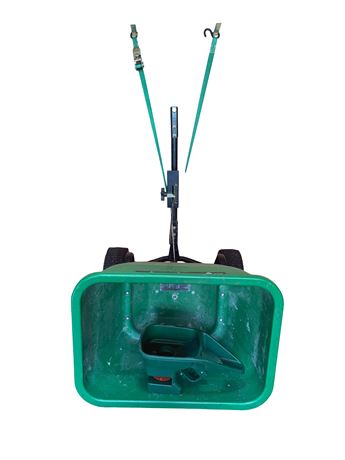 John Deere Tow Behind Fertilizer Spreader