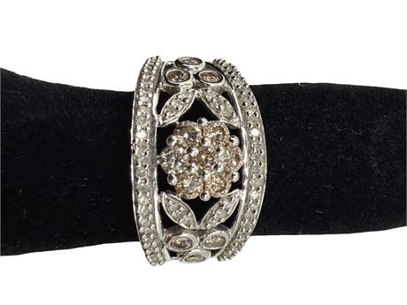 14k White Gold Diamond Floral Band Ring