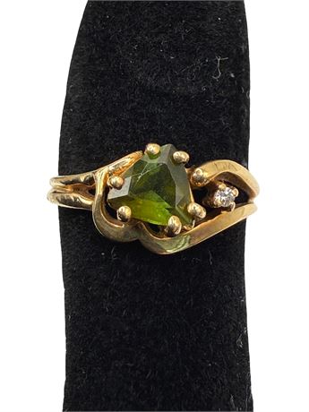 14k Yellow Gold Peridot Diamond Ring