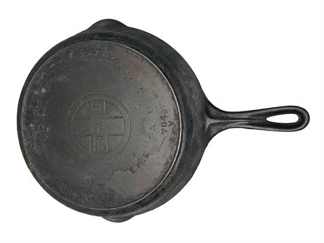 Griswold 704V #8 Cast Iron Skillet
