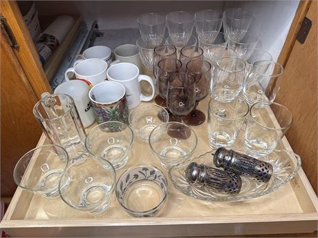 Kitchen Cupboards Lot 2