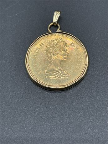 Mounted 1989 Queen Elizabeth II Coin