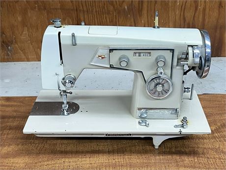 Kenmore Sewing Machine Model 158.480