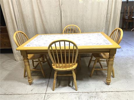 Oak Dining Set w/ Chairs