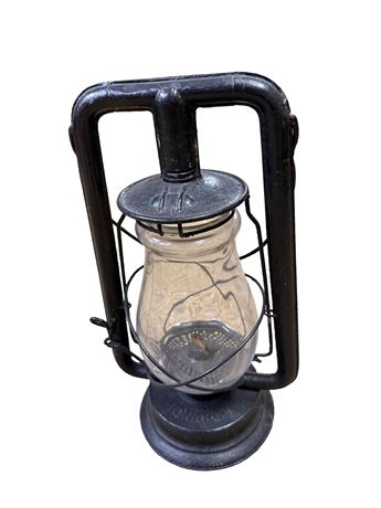 Dietz Monarch Railroad Lantern