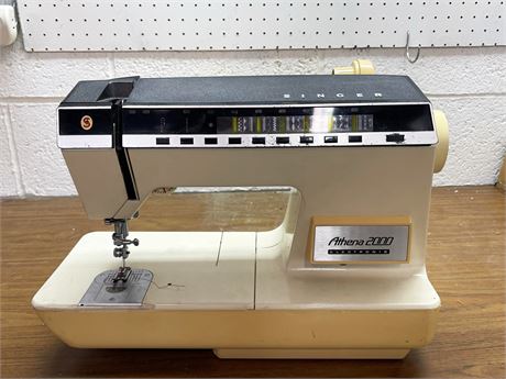 Singer Athena 2000 Sewing Machine