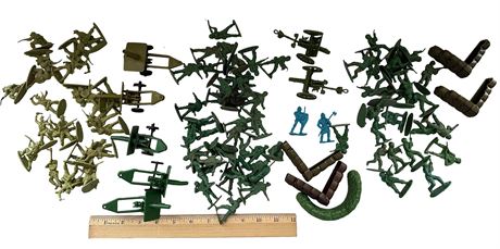 Lot of Vintage Toy Soldiers— Plastic Hong Kong