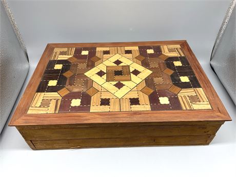 Wood Box with Wood Squares