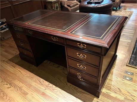 Sligh Mahogany Leather Top Executive Desk