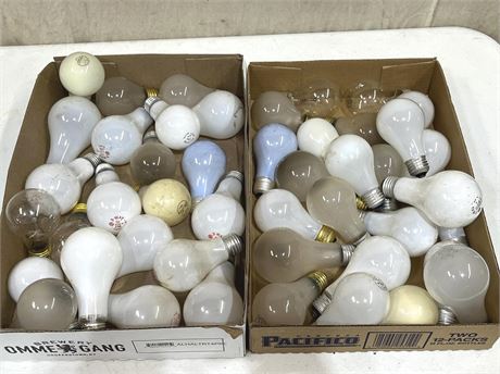 Vintage Light Bulbs Lot 4