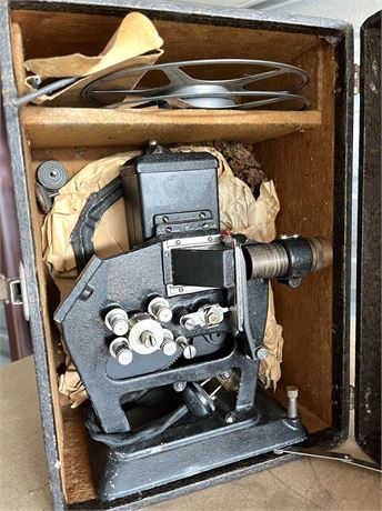 1930 QRS Devry Model B 16mm Film Projector